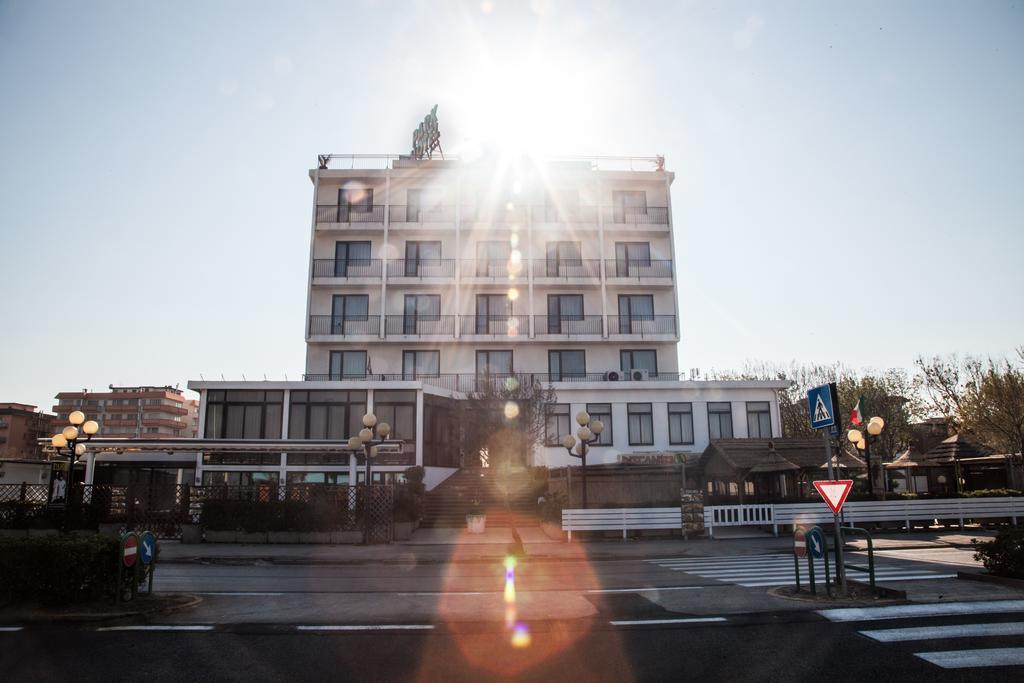 Hotel Park Sottomarina Exterior foto